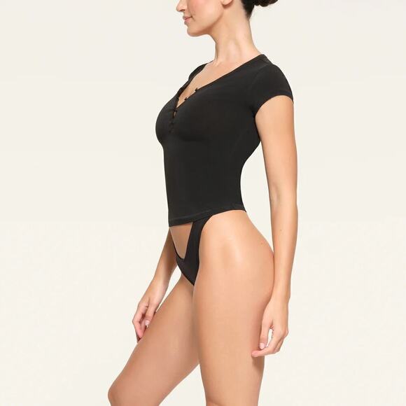 SKIMS New Vintage Henley T-Shirt Cap Sleeves Stretch Washed Onyx Black NWT 4X - Picture 3 of 7